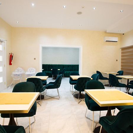 De Manchy Hotels & Suites Ибадан Екстериор снимка