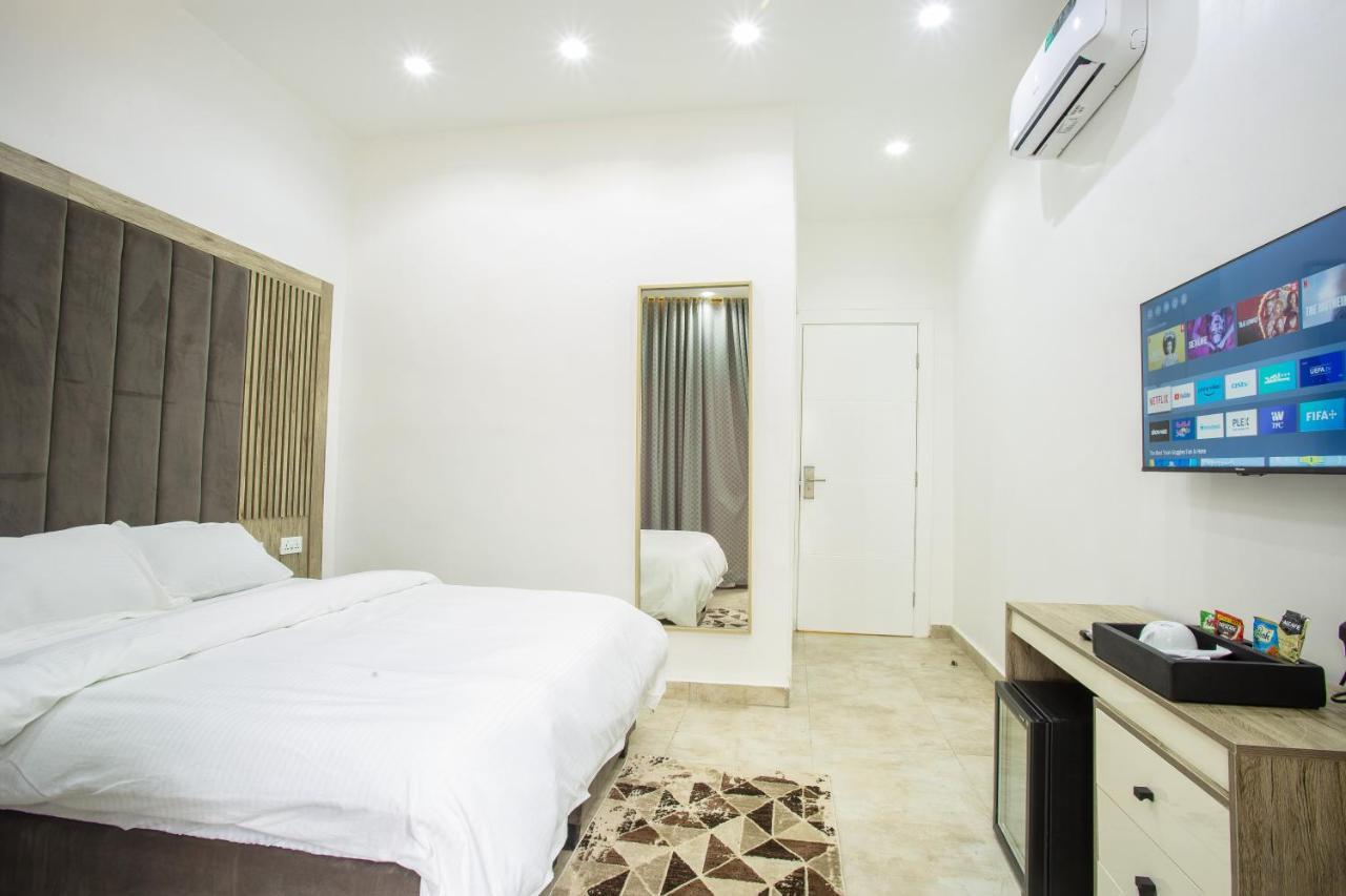 De Manchy Hotels & Suites Ибадан Екстериор снимка